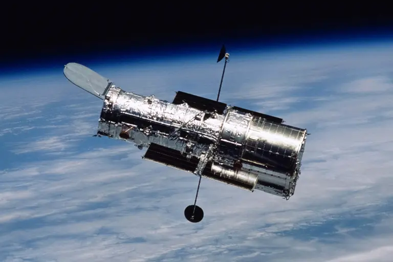 Hubble revela disco gigante de planetas!